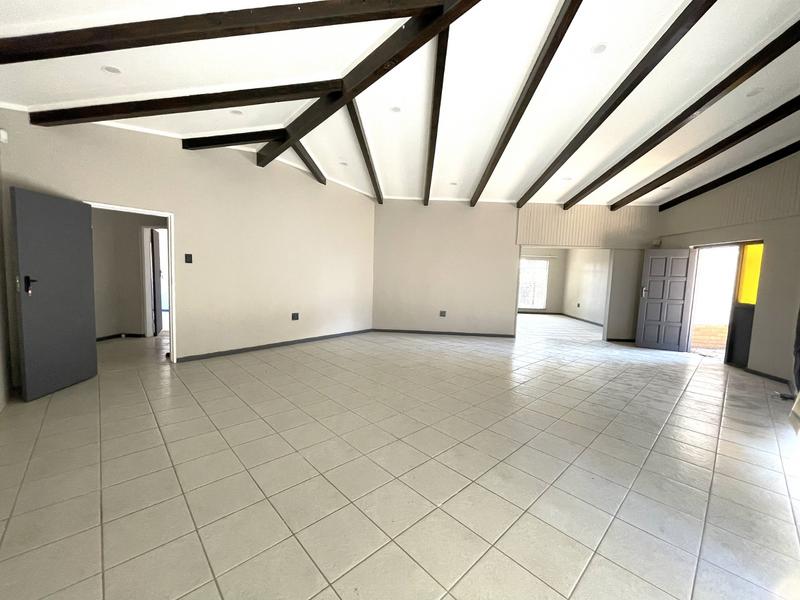 To Let 4 Bedroom Property for Rent in Vyfhoek A H North West
